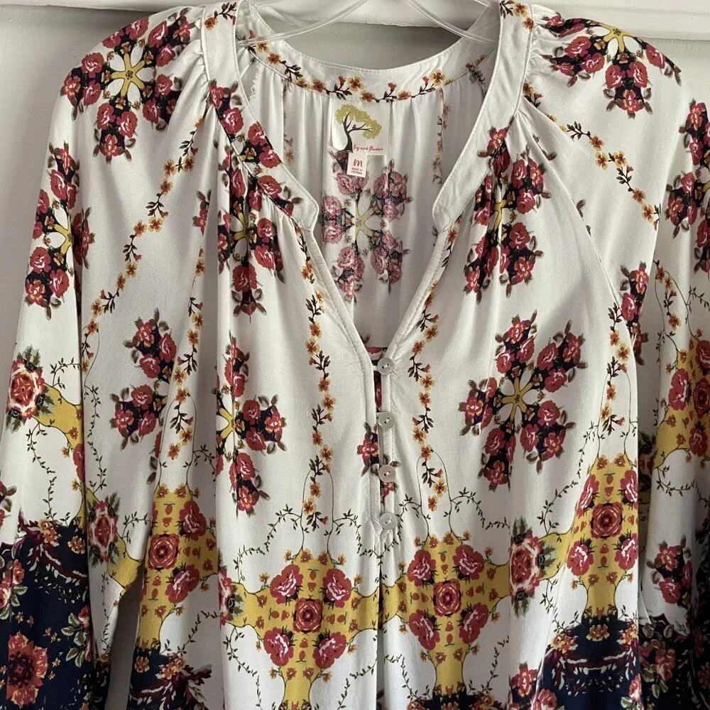 Anthropologie Fall Floral Print Top Size M Button V Neck Fig & Flower Blouse